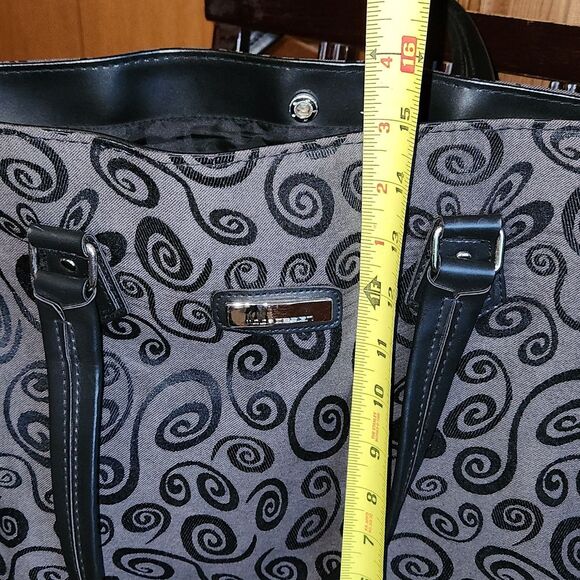 NWOT Retro Moda Design Black Shoulder/Travel Bag - Picture 6 of 8